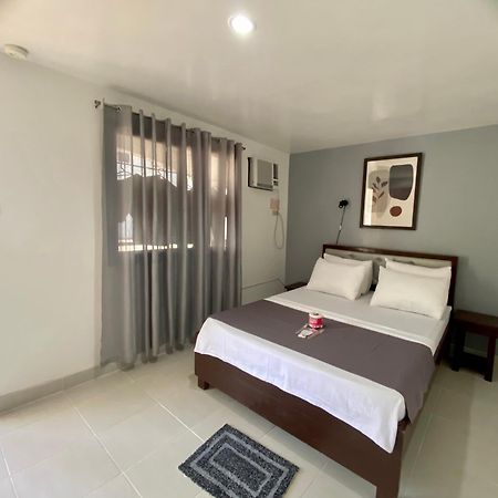 Marion Roos Hotel Puerto Galera Eksteriør billede