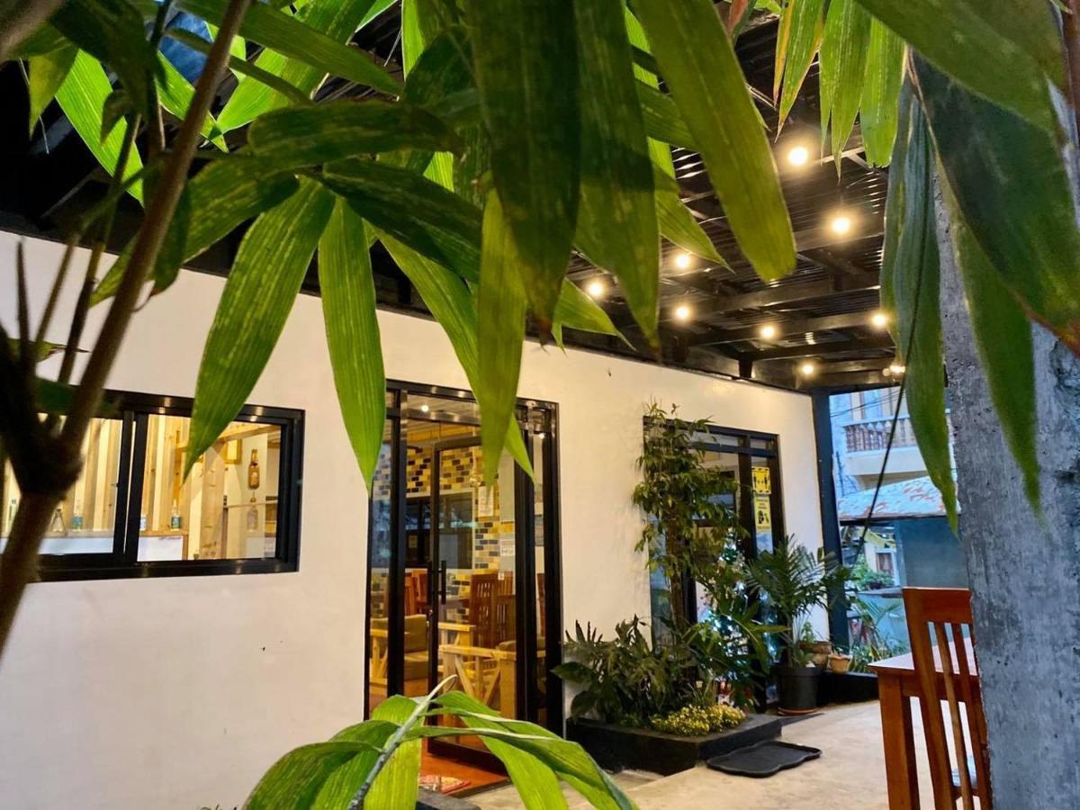 Marion Roos Hotel Puerto Galera Eksteriør billede