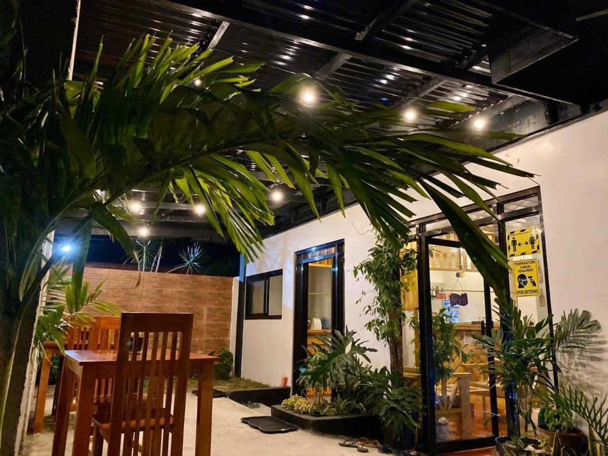 Marion Roos Hotel Puerto Galera Eksteriør billede