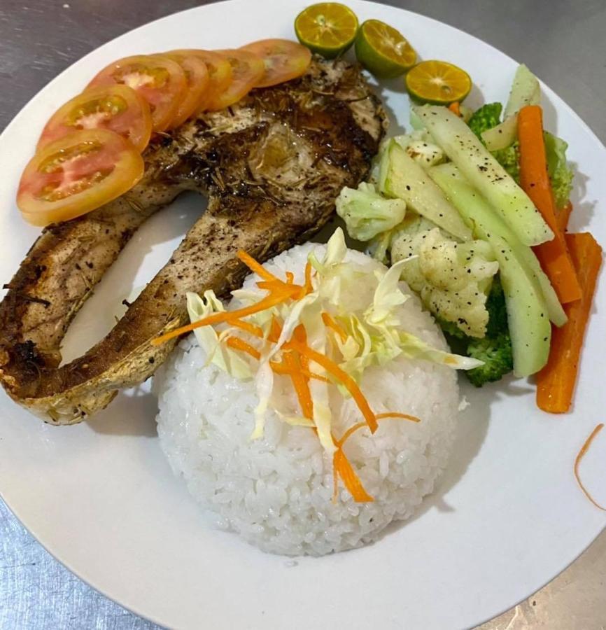 Marion Roos Hotel Puerto Galera Eksteriør billede
