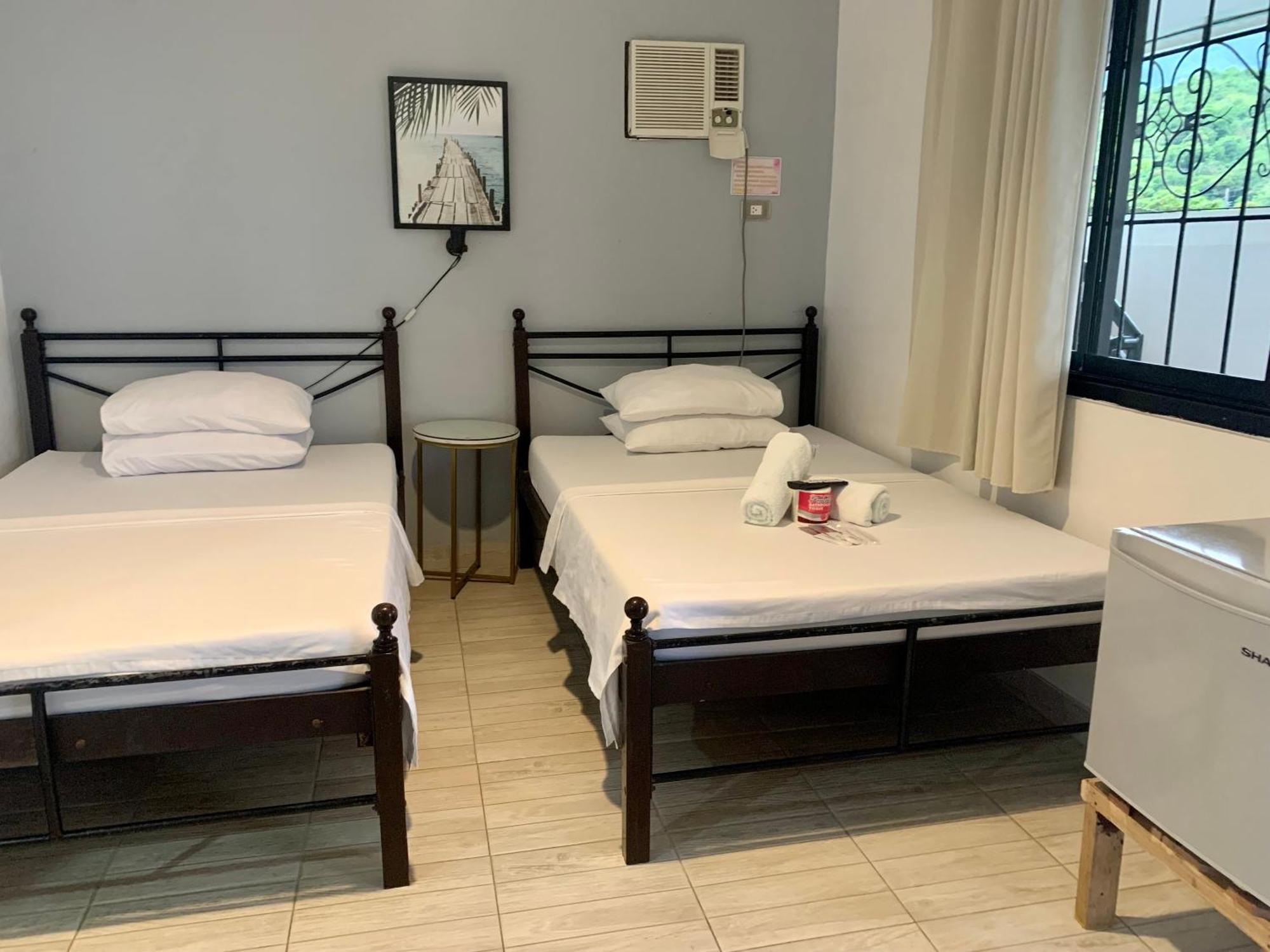 Marion Roos Hotel Puerto Galera Eksteriør billede